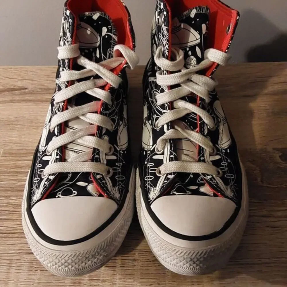 Converse Chucks, Jr.Boys Shoes Size 4, Black Orange Space Flying Saucers Planets